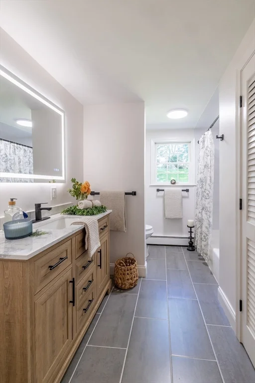 4 bed, 1 bath apartment for rent at 110 Low St, Newburyport — photo 11 of 23