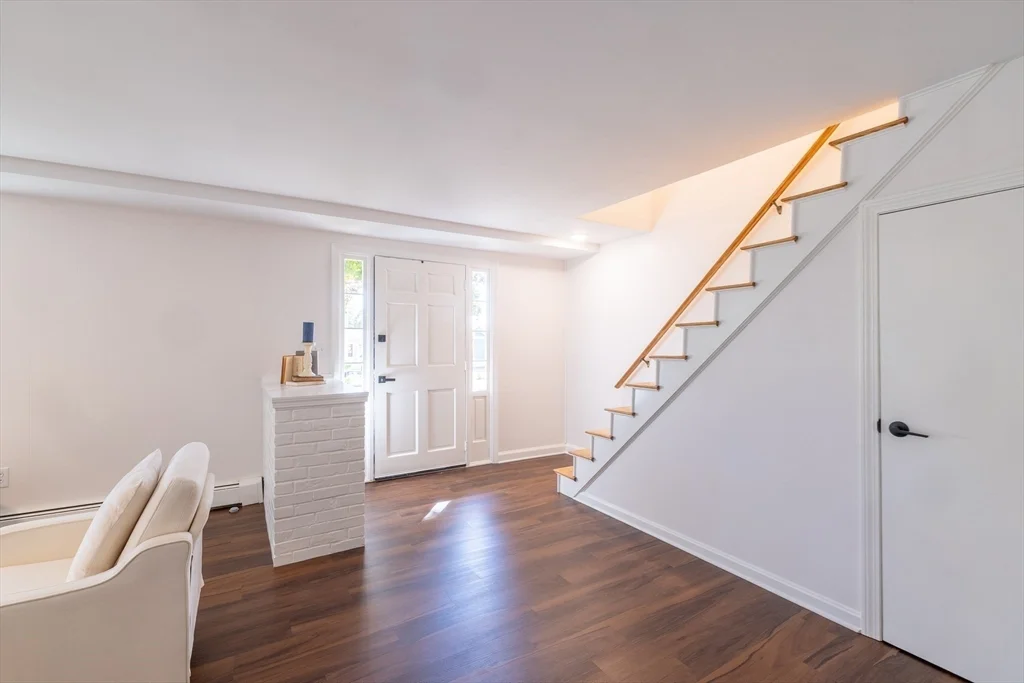 4 bed, 1 bath apartment for rent at 110 Low St, Newburyport — photo 18 of 23