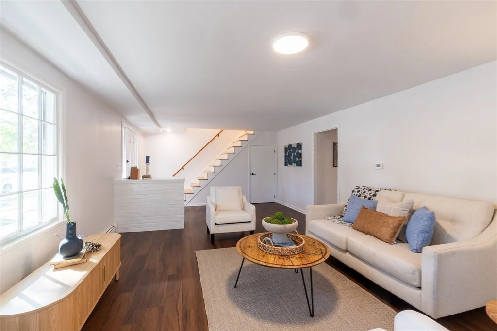 4 bed, 1 bath apartment for rent at 110 Low St, Newburyport — photo 17 of 23