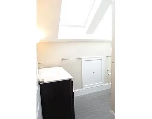 2 bed, 1 bath apartment for rent at 110 Madison Ave Unit 3, Newtonville — photo 8 of 9