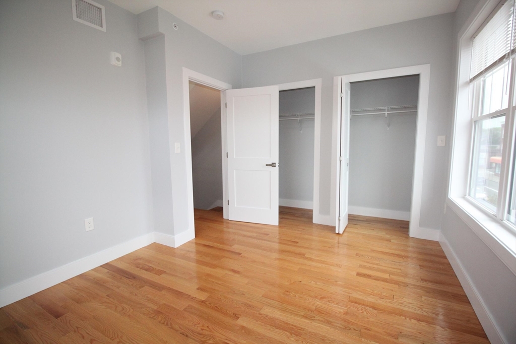 3 bed, 2 bath apartment for rent at 110 Main St Unit 110, Everett — photo 8 of 29