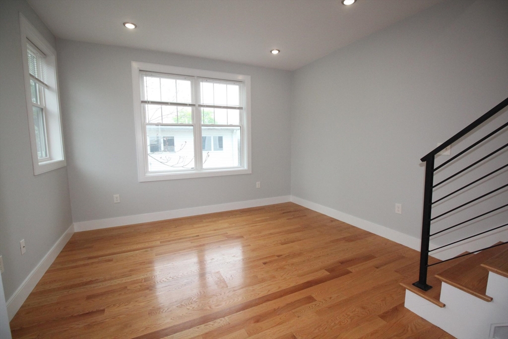 3 bed, 2 bath apartment for rent at 110 Main St Unit 110, Everett — photo 3 of 29