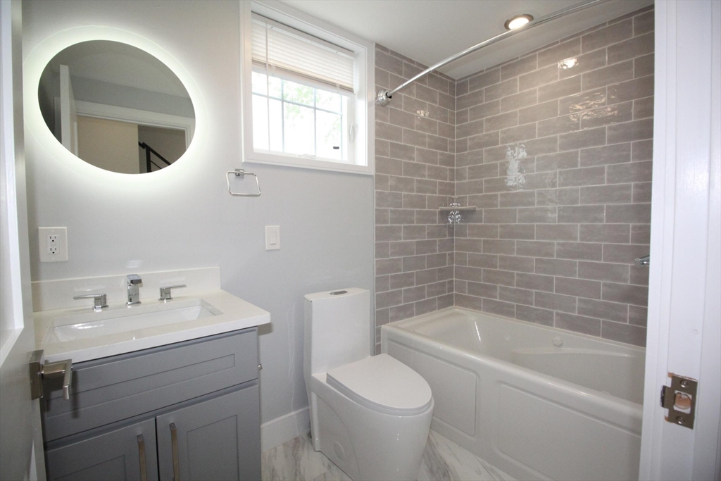 3 bed, 2 bath apartment for rent at 110 Main St Unit 110, Everett — photo 10 of 29