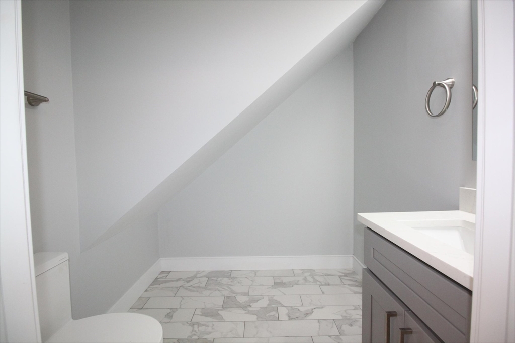 3 bed, 2 bath apartment for rent at 110 Main St Unit 110, Everett — photo 5 of 29