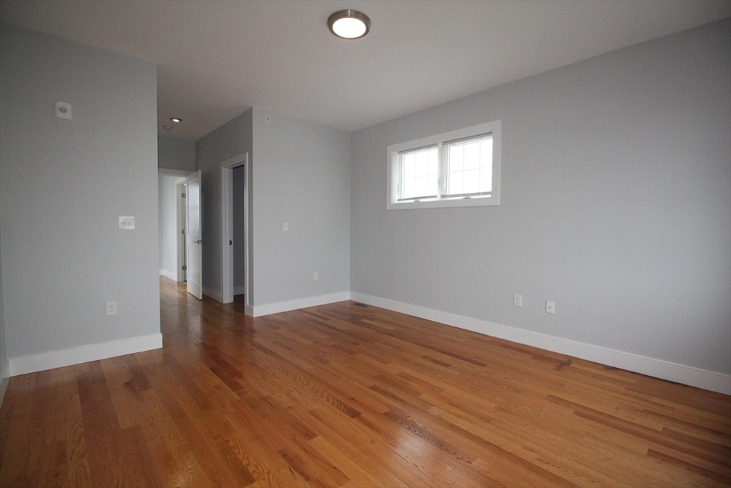 3 bed, 2 bath apartment for rent at 110 Main St Unit 110, Everett — photo 23 of 29