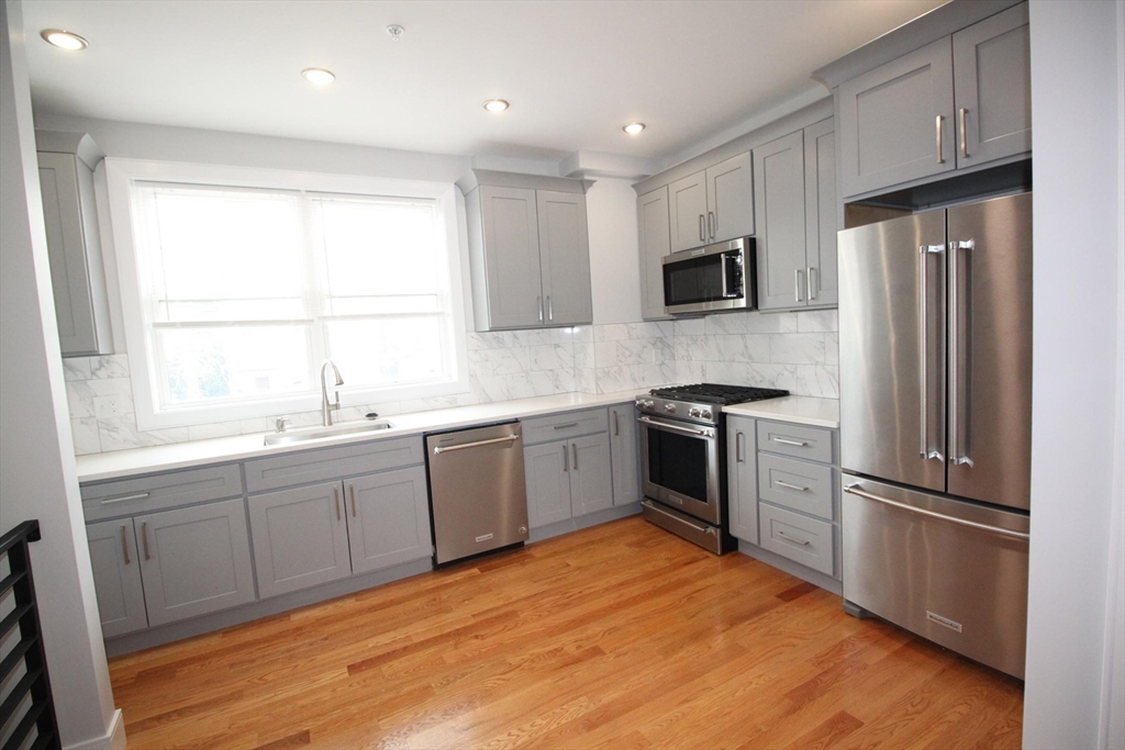 3 bed, 2 bath apartment for rent at 110 Main St Unit 110, Everett — photo 2 of 29