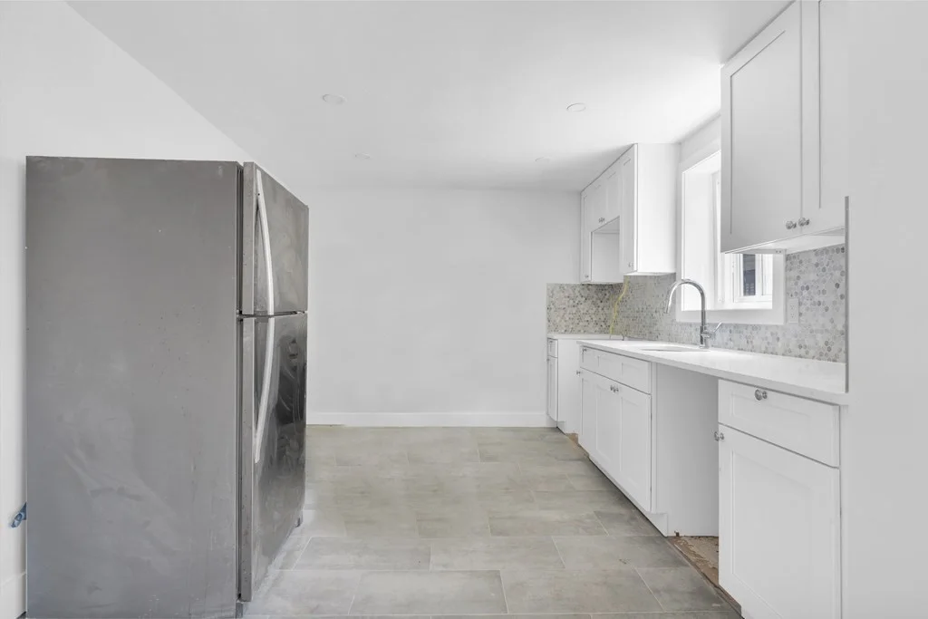 2 bed, 1 bath apartment for rent at 110 Malden St Unit 1R, Everett — photo 4 of 12