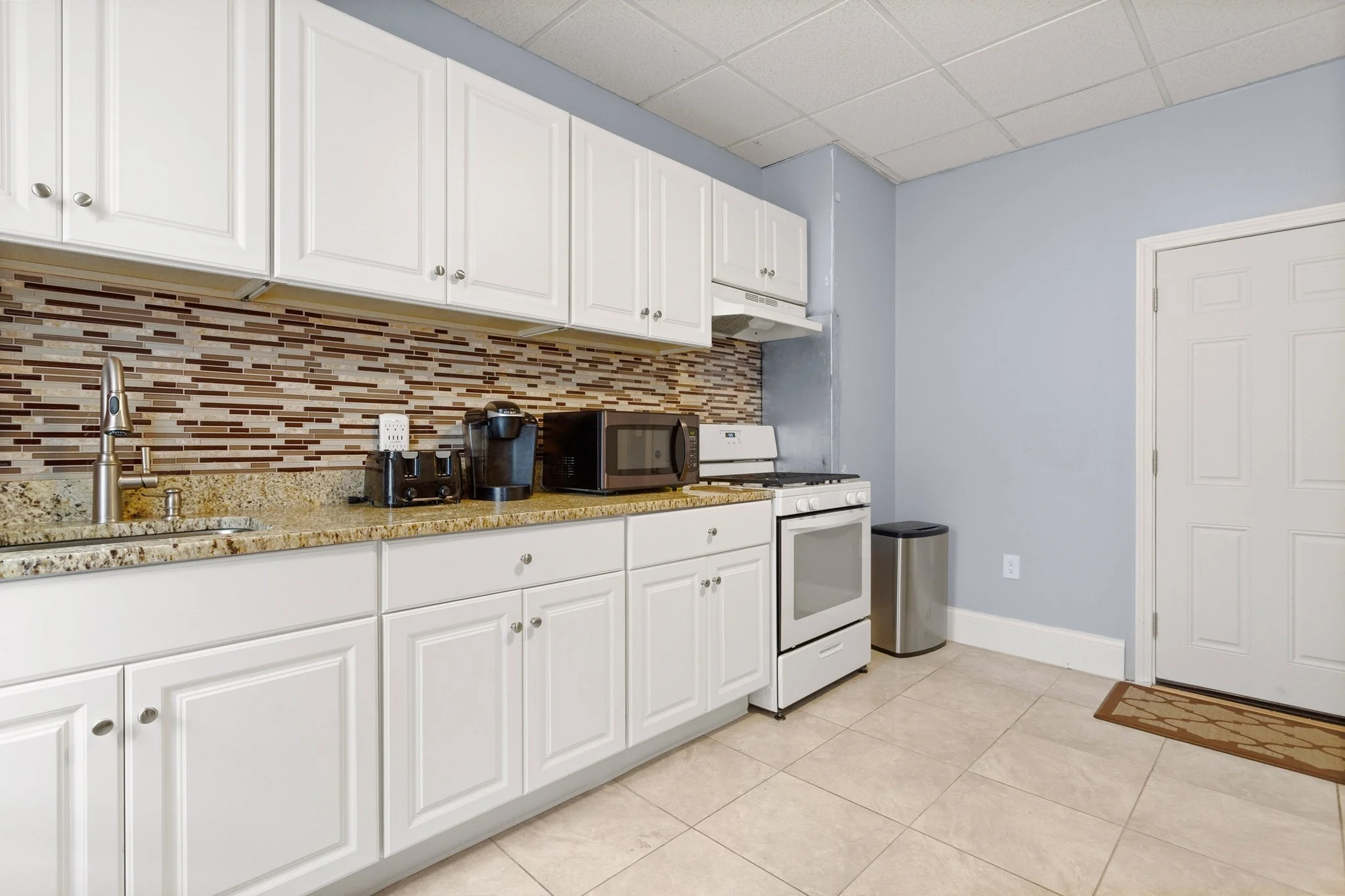 2 bed, 1 bath apartment for rent at 110 Malden St Unit 2F, Everett — photo 5 of 9
