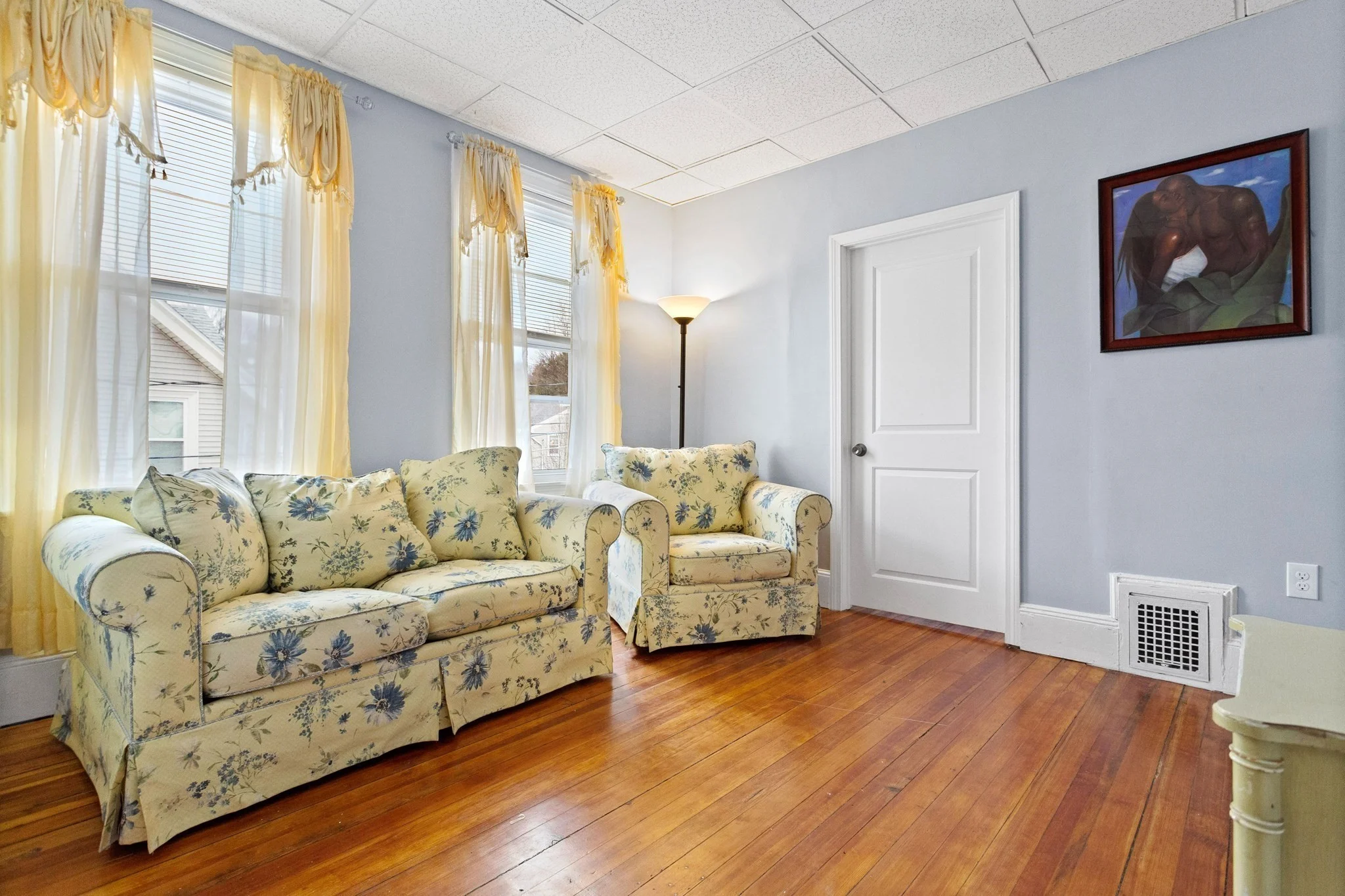 2 bed, 1 bath apartment for rent at 110 Malden St Unit 2F, Everett — photo 2 of 9
