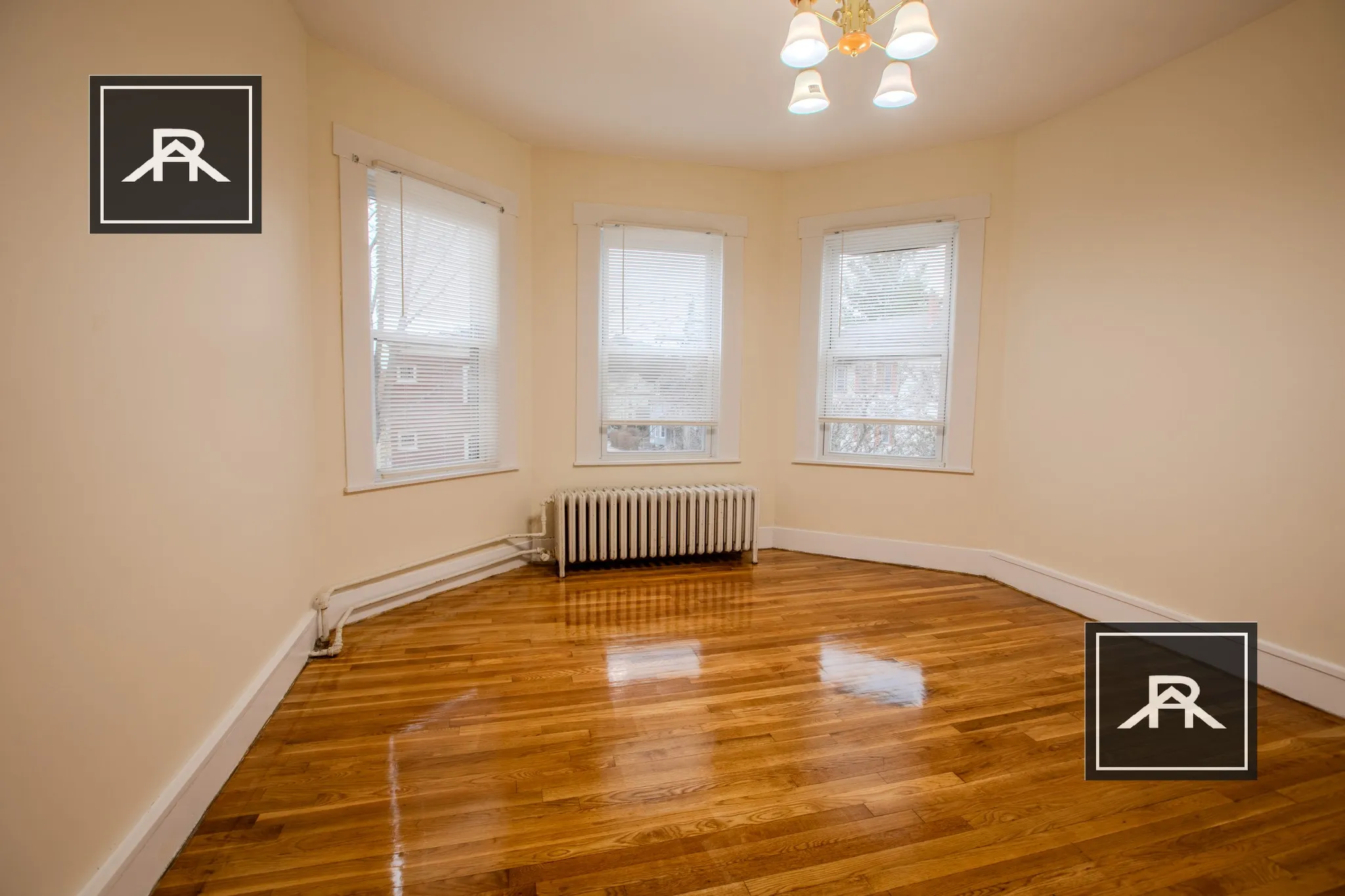 4 bed, 1 bath apartment for rent at 110 Murdock St Unit 3, Oak Square — photo 7 of 30