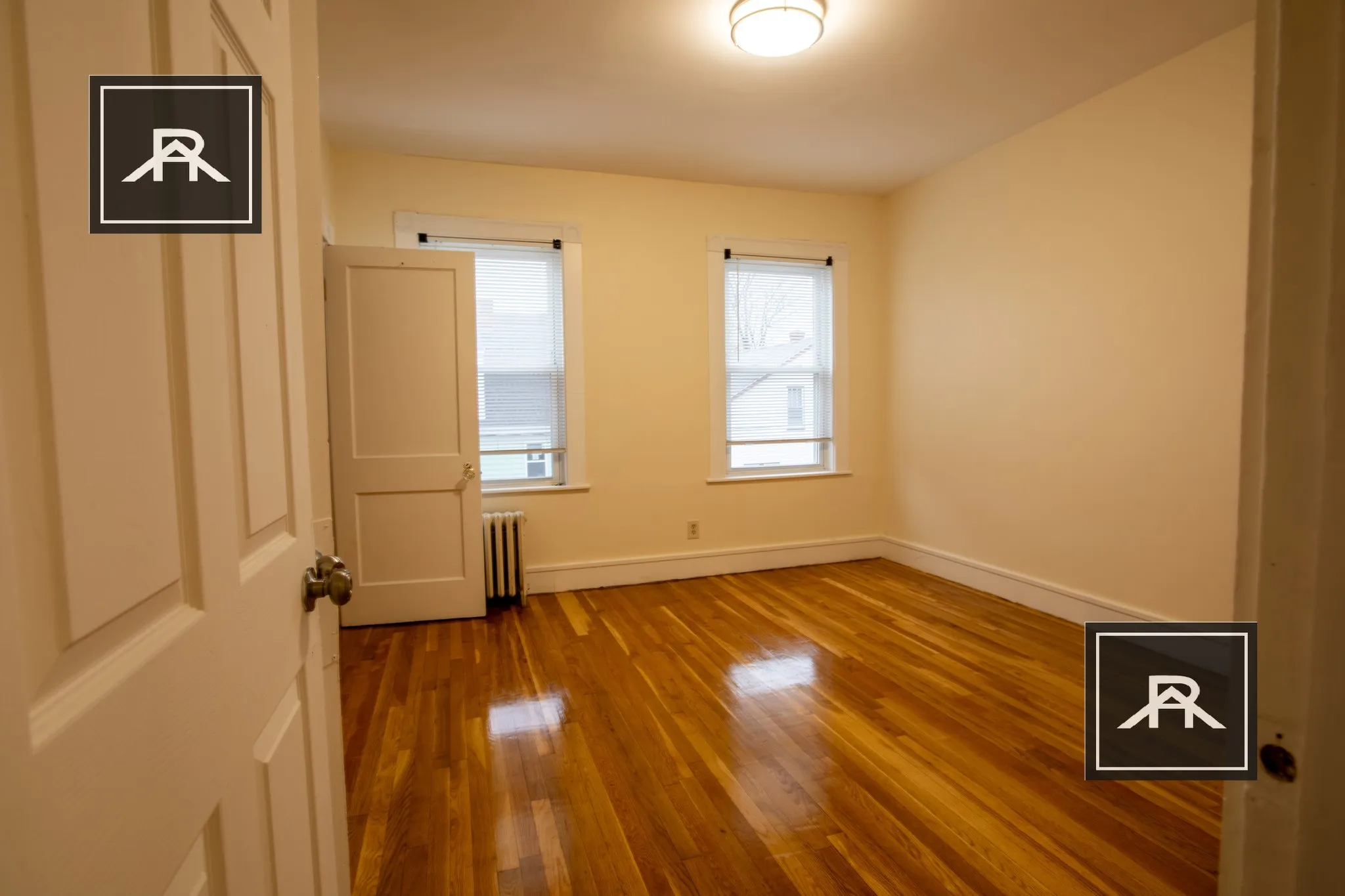 4 bed, 1 bath apartment for rent at 110 Murdock St Unit 3, Oak Square — photo 6 of 30
