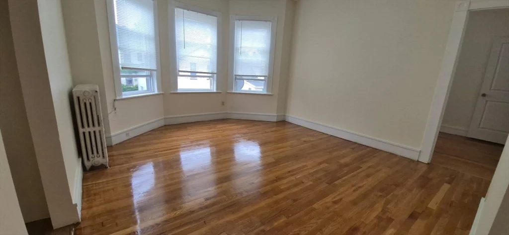 4 bed, 1 bath apartment for rent at 110 Murdock Unit 3, Brighton — photo 2 of 14