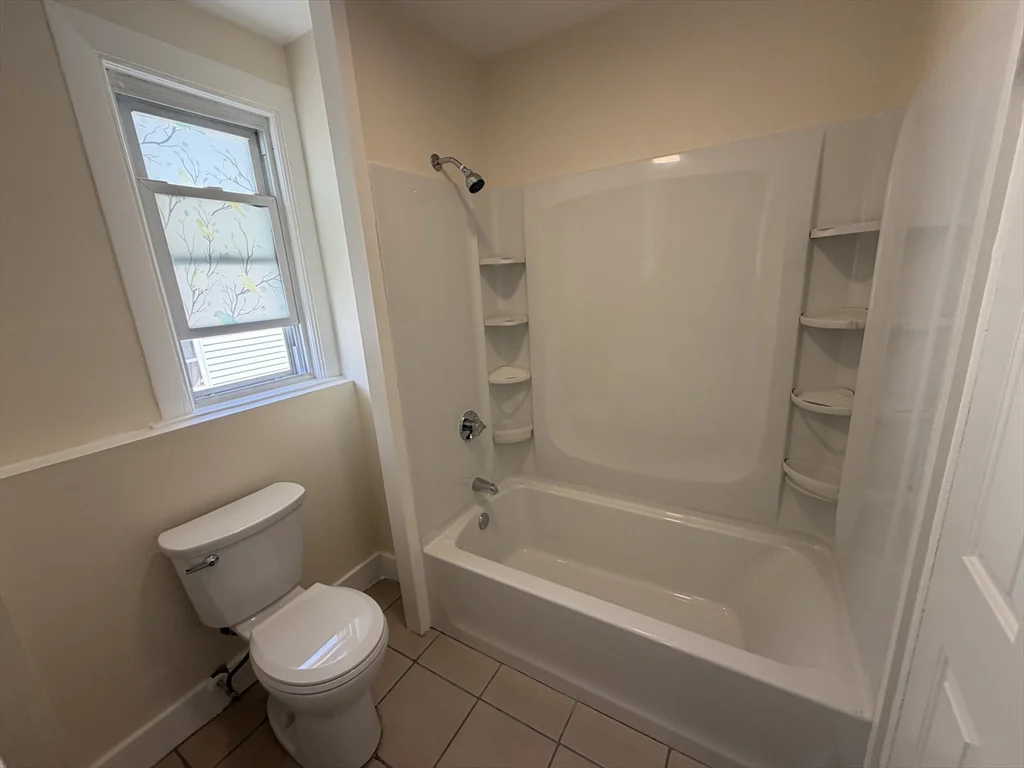 4 bed, 1 bath apartment for rent at 110 Murdock Unit 3, Brighton — photo 13 of 14
