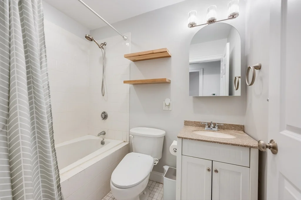 2 bed, 1 bath apartment for rent at 110 N St Unit 1, South Boston — photo 5 of 8
