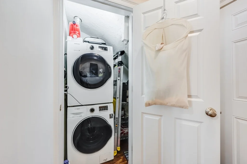 2 bed, 1 bath apartment for rent at 110 N St Unit 1, South Boston — photo 6 of 8