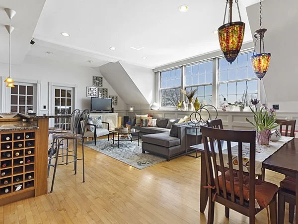 3 bed, 2 bath apartment for rent at 110 O St Unit 12, South Boston