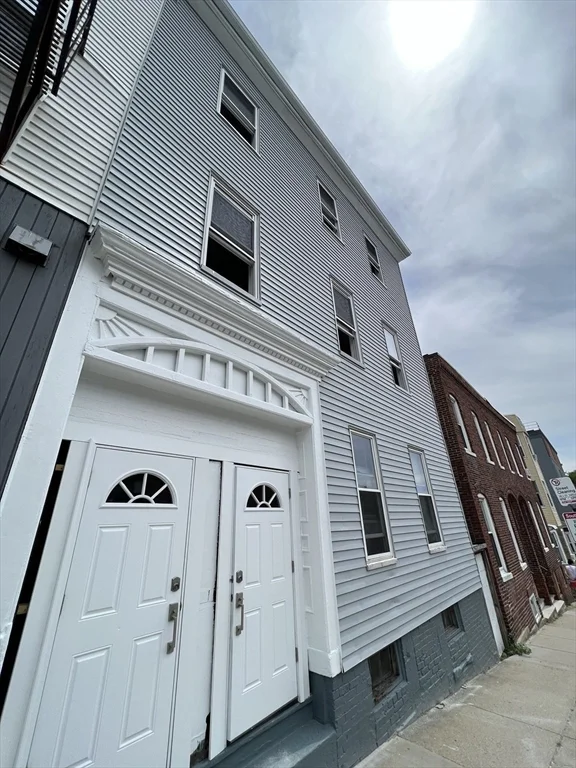 3 bed, 1 bath apartment for rent at 110 Old Harbor St Unit 2, South Boston — photo 4 of 28