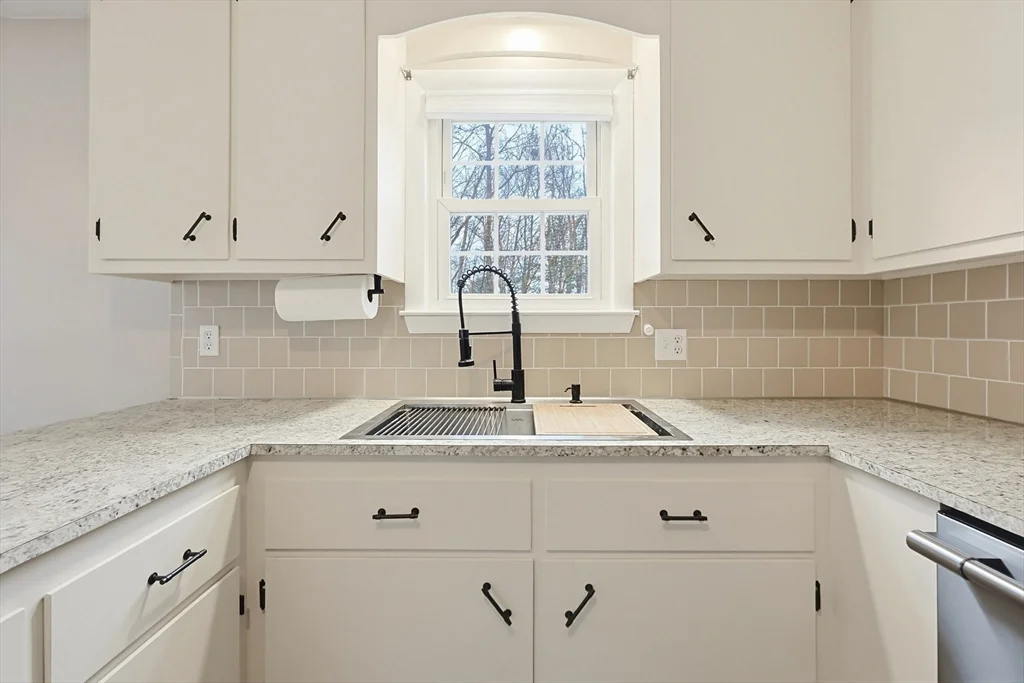 2 bed, 1 bath apartment for rent at 110 Oswego Unit 2, South Bellingham — photo 18 of 29