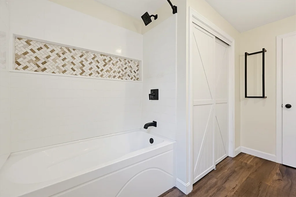 2 bed, 1 bath apartment for rent at 110 Oswego Unit 2, South Bellingham — photo 20 of 29