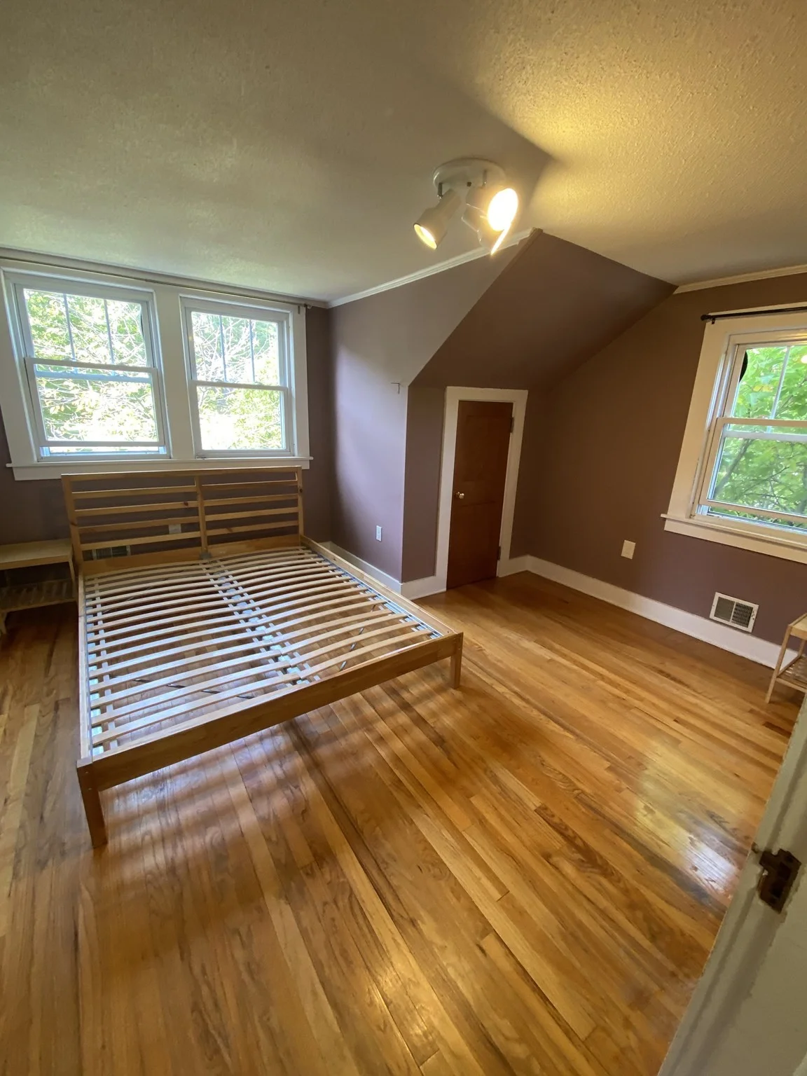 3 bed, 1 bath apartment for rent at 110 Pomeroy Meadow Rd, Southampton — photo 11 of 25