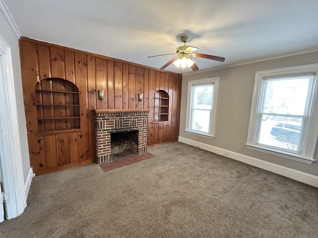 2 bed, 1 bath apartment for rent at 110 Prospect St Unit 1, Marlborough — photo 2 of 19