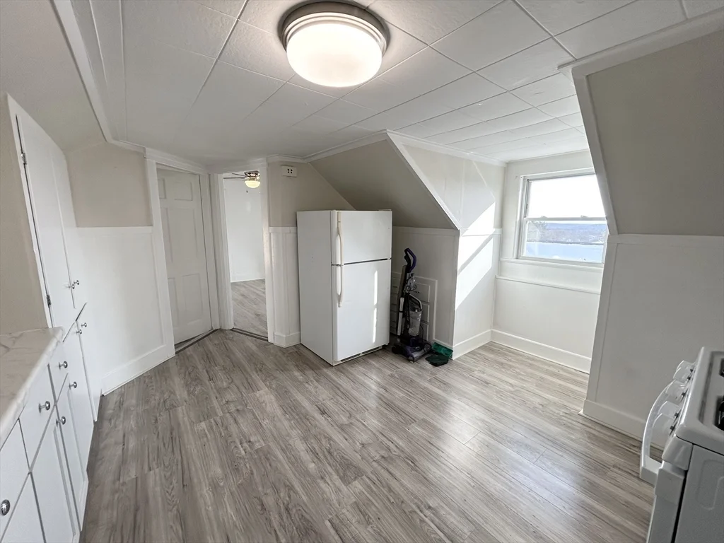 1 bed, 1 bath apartment for rent at 110 Prospect St Unit 3, Marlborough — photo 5 of 13