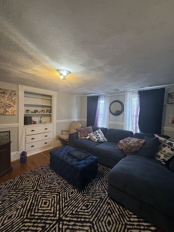 2 bed, 1 bath apartment for rent at 110 Quincy Ave Unit 3, Winthrop — photo 5 of 26