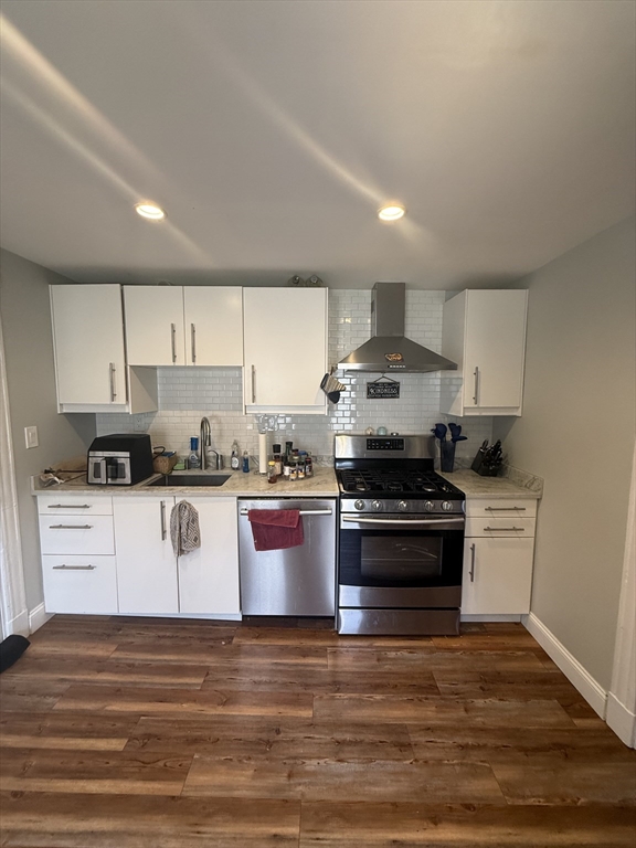 2 bed, 1 bath apartment for rent at 110 Quincy Ave Unit 3, Winthrop — photo 1 of 26