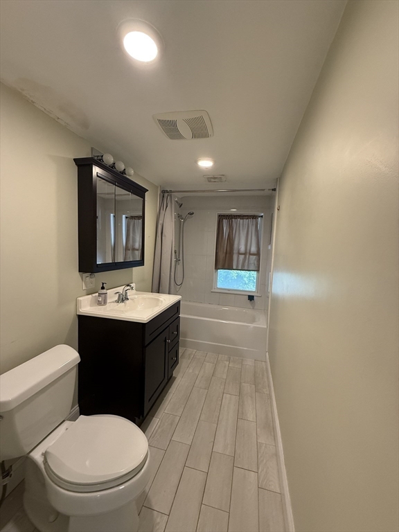 2 bed, 1 bath apartment for rent at 110 Quincy Ave Unit 3, Winthrop — photo 23 of 26