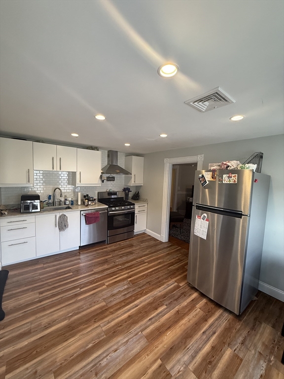 2 bed, 1 bath apartment for rent at 110 Quincy Ave Unit 3, Winthrop — photo 2 of 26