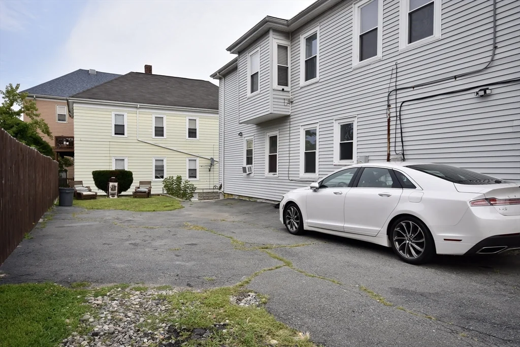 2 bed, 1 bath apartment for rent at 110 Reynolds St Unit 1E, New Bedford — photo 3 of 3