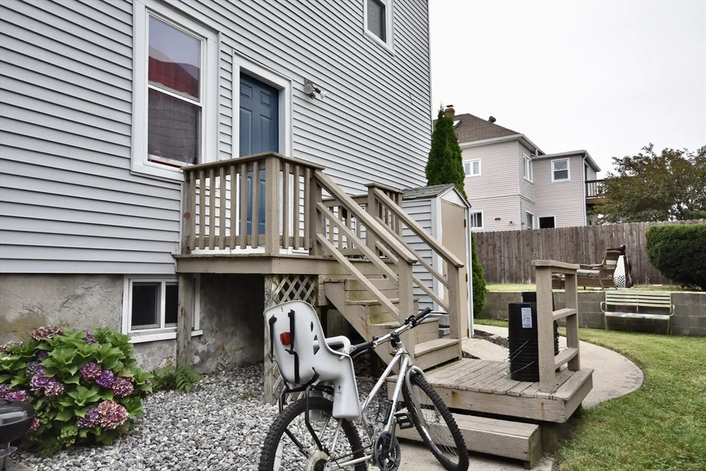 2 bed, 1 bath apartment for rent at 110 Reynolds St Unit 1E, New Bedford — photo 2 of 3