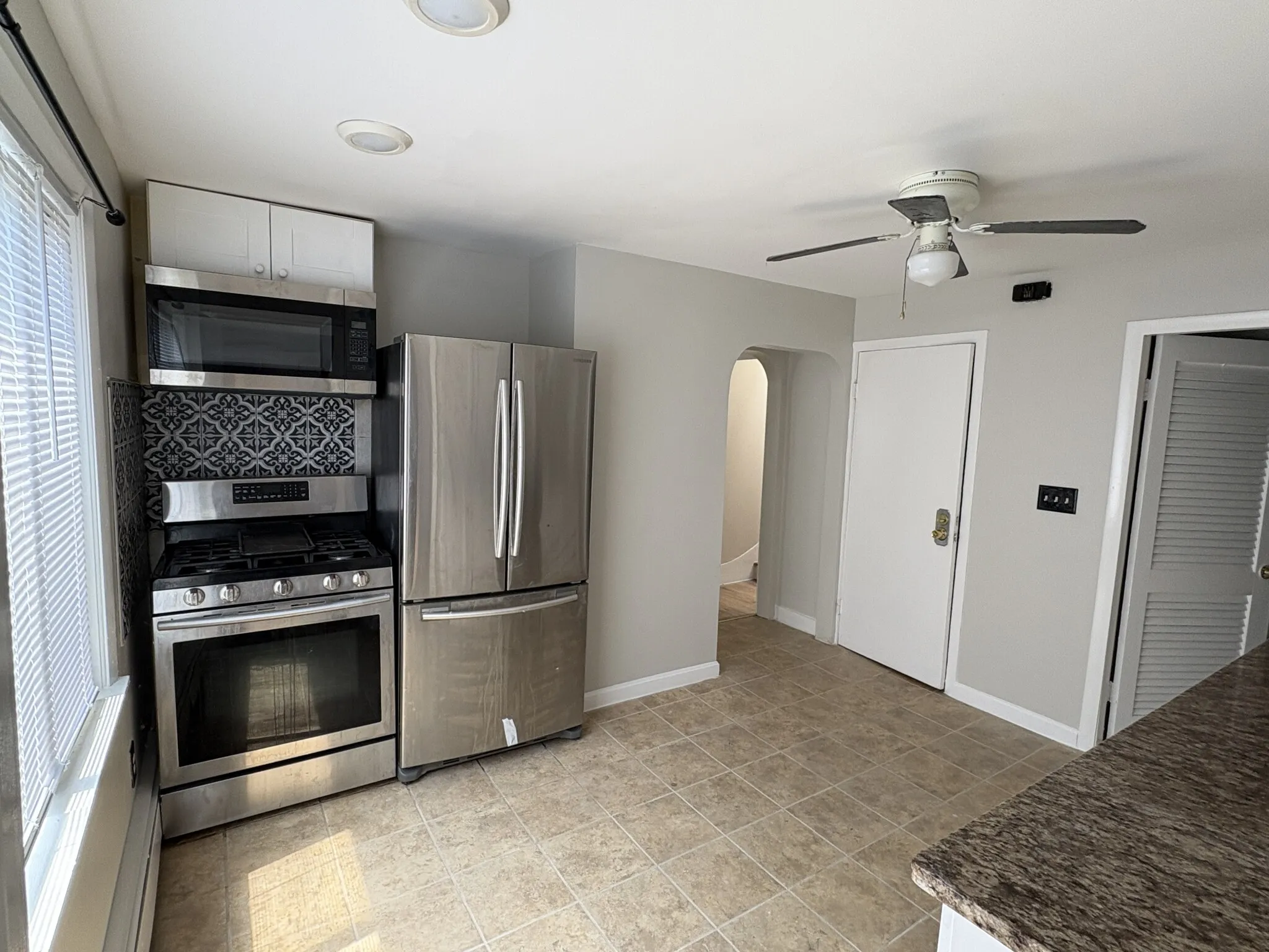 3 bed, 1 bath apartment for rent at 110 Sciarappa St Unit 2, East Cambridge — photo 3 of 16
