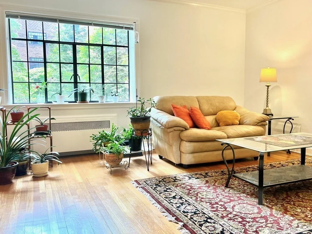 1 bed, 1 bath apartment for rent at 110 Sewall Ave Unit 1, Coolidge Corner — photo 3 of 12