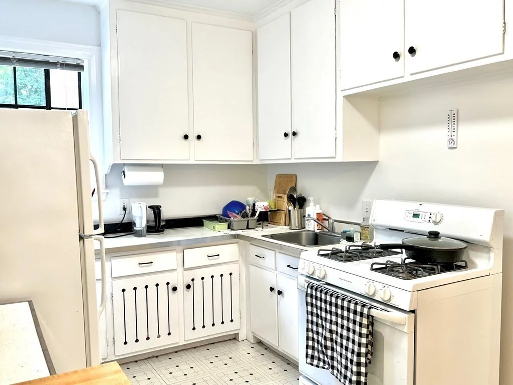 1 bed, 1 bath apartment for rent at 110 Sewall Ave Unit 1, Coolidge Corner — photo 6 of 12