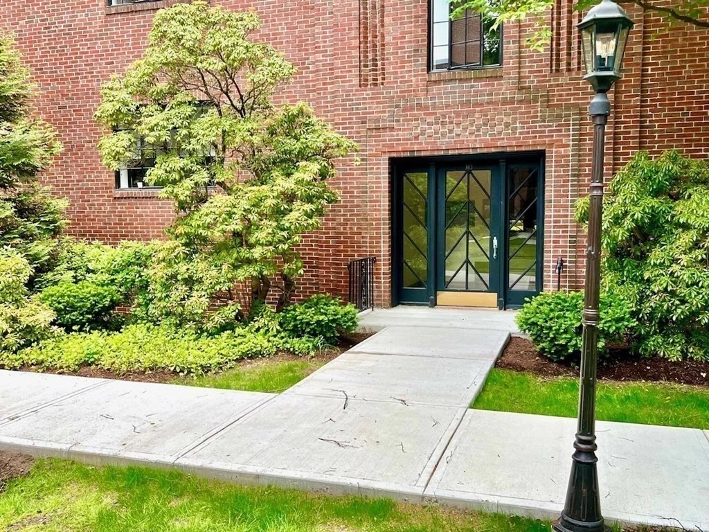 1 bed, 1 bath apartment for rent at 110 Sewall Ave Unit 1, Coolidge Corner — photo 1 of 12