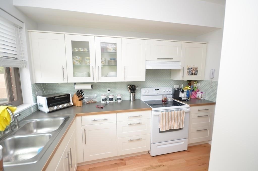 2 bed, 2 bath apartment for rent at 110 Strathmore Rd Unit 402, Brighton — photo 3 of 8