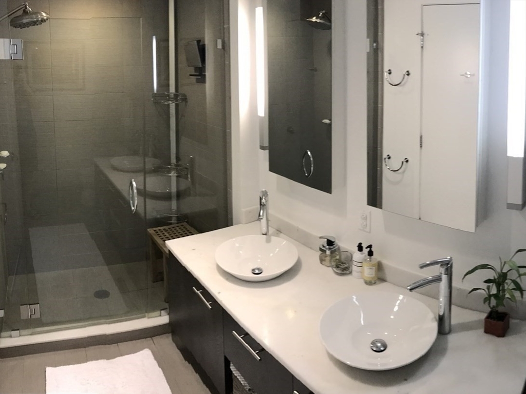1 bed, 1 bath apartment for rent at 110 Stuart St Unit 17H, Boston Downtown — photo 15 of 17