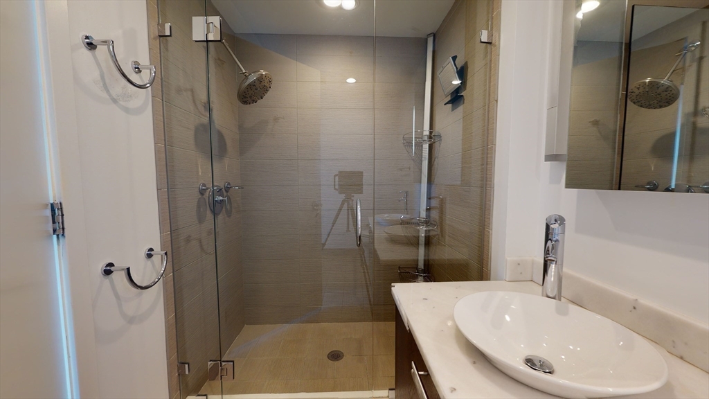 1 bed, 1 bath apartment for rent at 110 Stuart St Unit 17H, Boston Downtown — photo 13 of 17