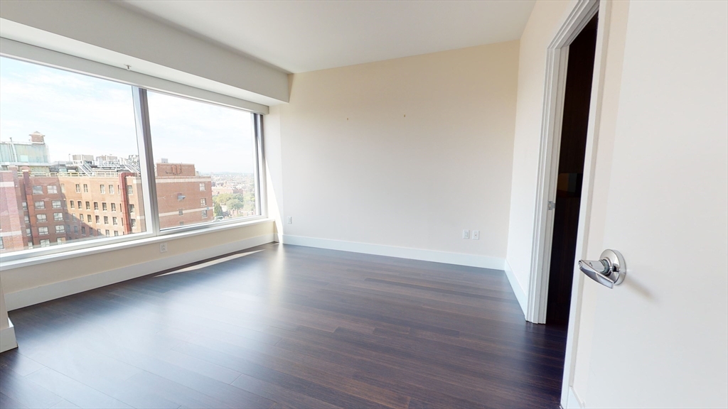 1 bed, 1 bath apartment for rent at 110 Stuart St Unit 17H, Boston Downtown — photo 12 of 17