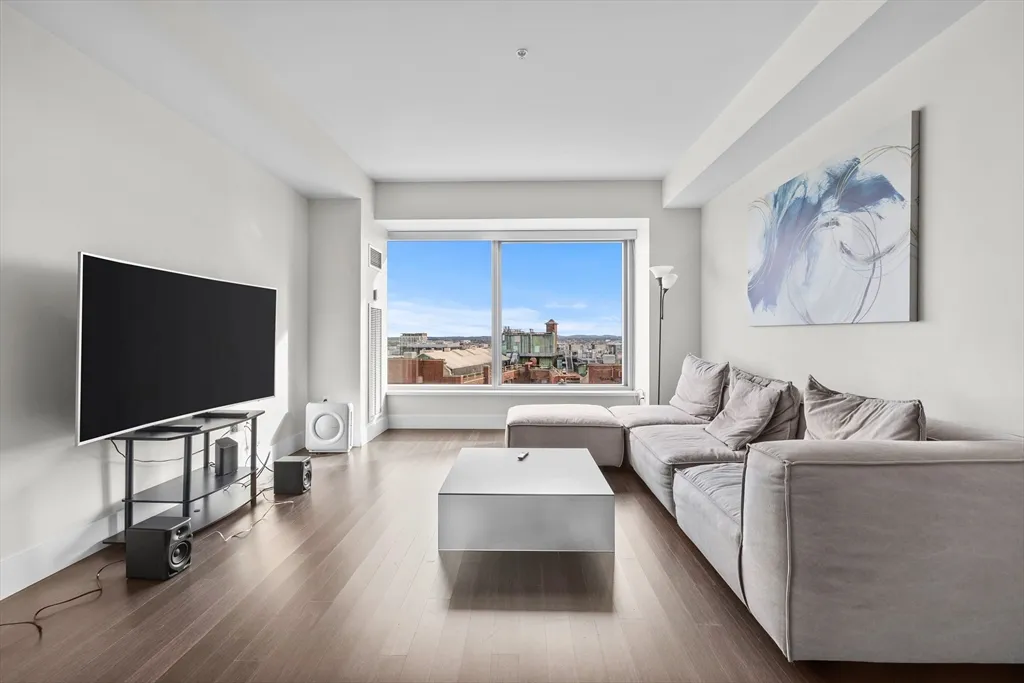 1 bed, 1 bath apartment for rent at 110 Stuart St Unit 19A, Back Bay