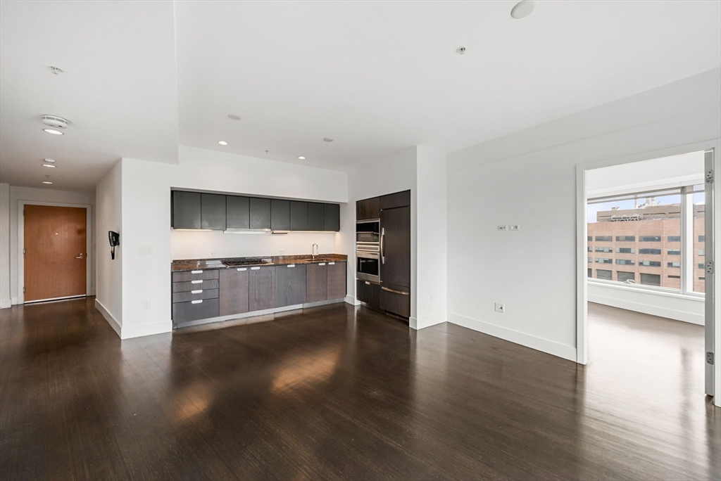 2 bed, 1 bath apartment for rent at 110 Stuart St Unit 19H, Back Bay — photo 2 of 24