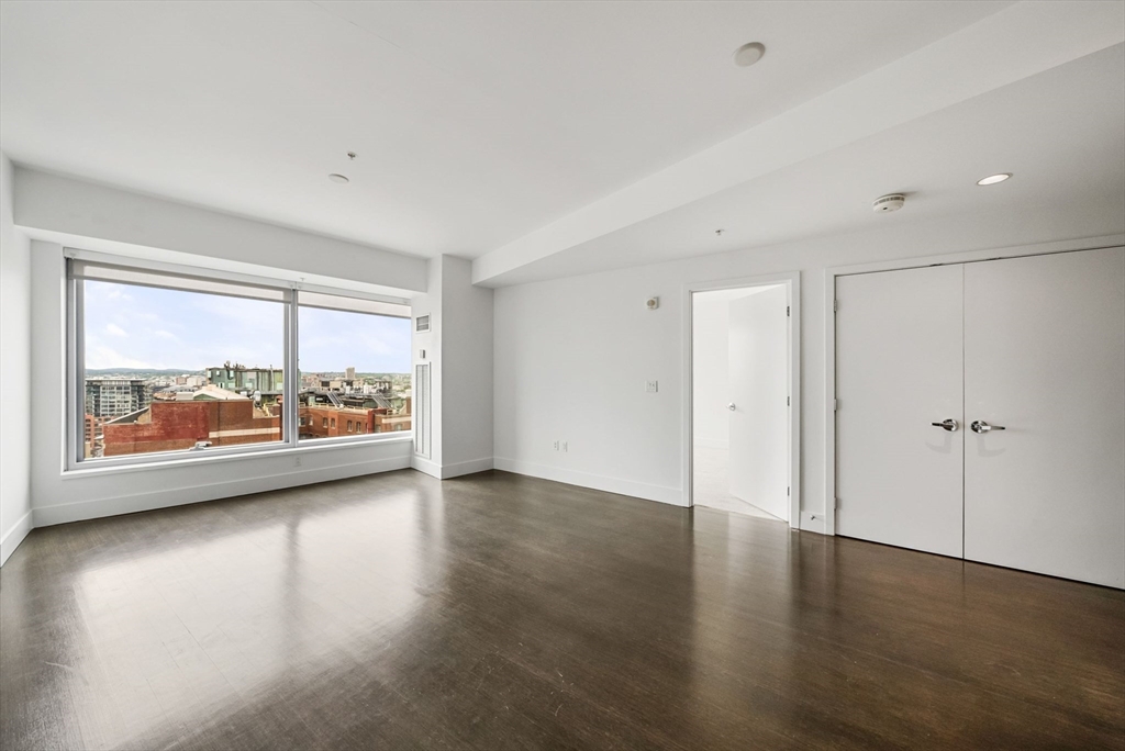 2 bed, 1 bath apartment for rent at 110 Stuart St Unit 19H, Back Bay — photo 5 of 24