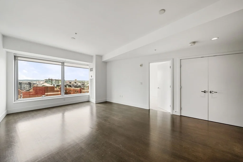 2 bed, 1 bath apartment for rent at 110 Stuart St Unit 19H, Boston Downtown — photo 5 of 24