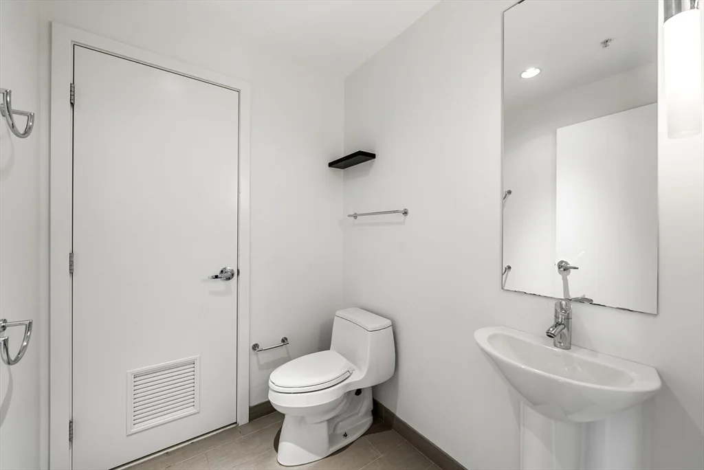 2 bed, 1 bath apartment for rent at 110 Stuart St Unit 19H, Boston Downtown — photo 17 of 24