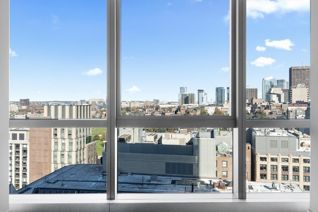 2 bed, 2.5 bath apartment for rent at 110 Stuart St Unit 20E, Boston Downtown — photo 25 of 28