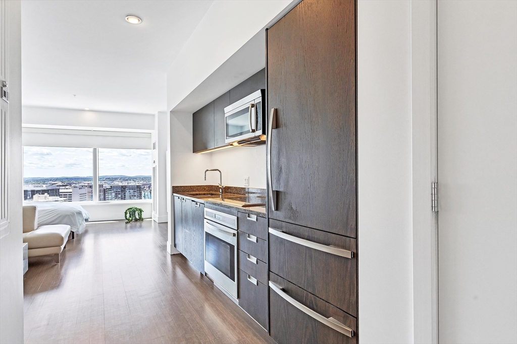 Studio bed, 1 bath apartment for rent at 110 Stuart St Unit 21I, Boston Downtown — photo 3 of 18