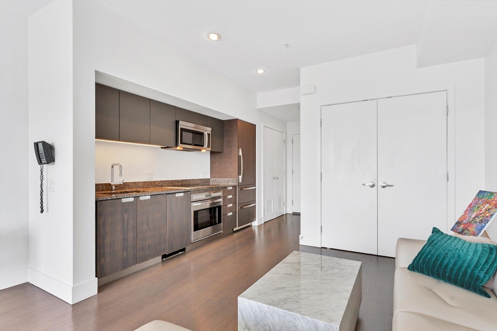 Studio bed, 1 bath apartment for rent at 110 Stuart St Unit 21I, Boston Downtown — photo 11 of 18