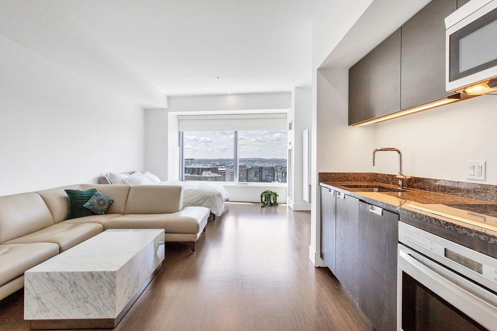 Studio bed, 1 bath apartment for rent at 110 Stuart St Unit 21I, Boston Downtown — photo 5 of 18