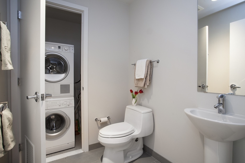 1 bed, 1 bath apartment for rent at 110 Stuart St Unit 22H, Back Bay — photo 14 of 26